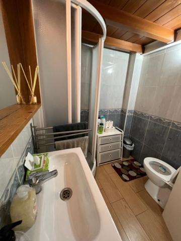 Airbhouse Private & Privatunterkunft Sevilla